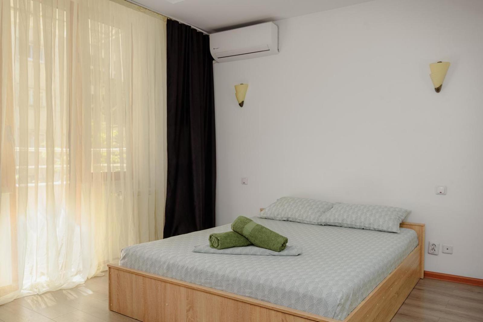 Heart Of Downtown 3 Rooms Apartment Self Check In Букурещ Екстериор снимка
