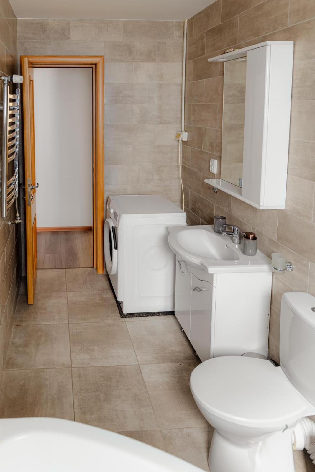 Heart Of Downtown 3 Rooms Apartment Self Check In Букурещ Екстериор снимка